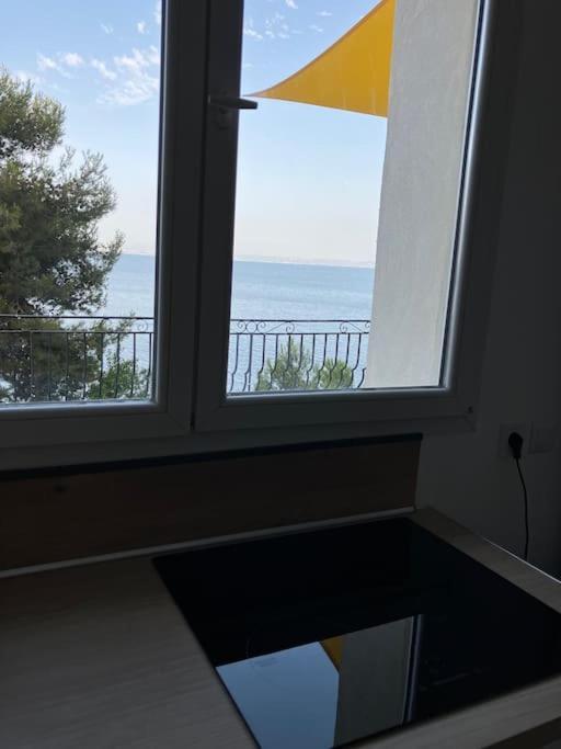 Appartement T4 Terrasse Et Vue Istres Esterno foto