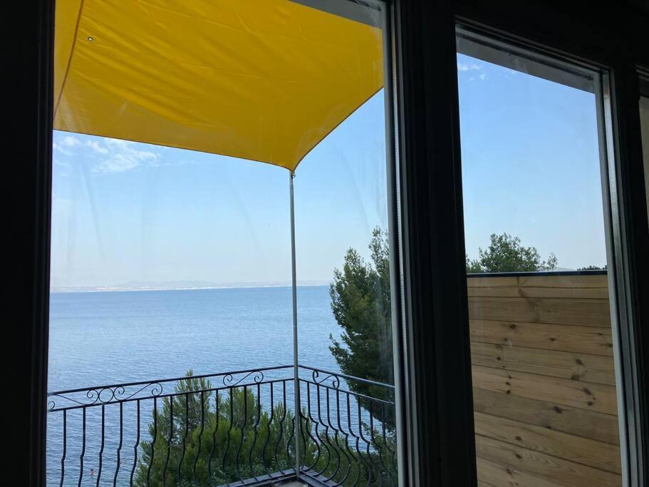 Appartement T4 Terrasse Et Vue Istres Esterno foto