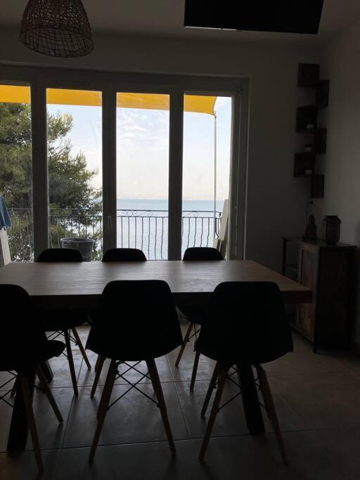 Appartement T4 Terrasse Et Vue Istres Esterno foto