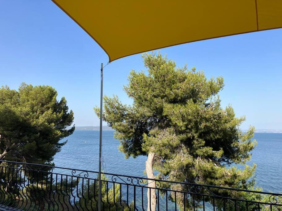 Appartement T4 Terrasse Et Vue Istres Esterno foto