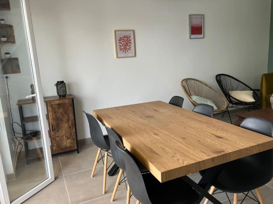 Appartement T4 Terrasse Et Vue Istres Esterno foto