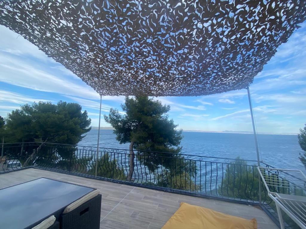 Appartement T4 Terrasse Et Vue Istres Esterno foto