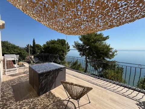 Appartement T4 Terrasse Et Vue Istres Esterno foto